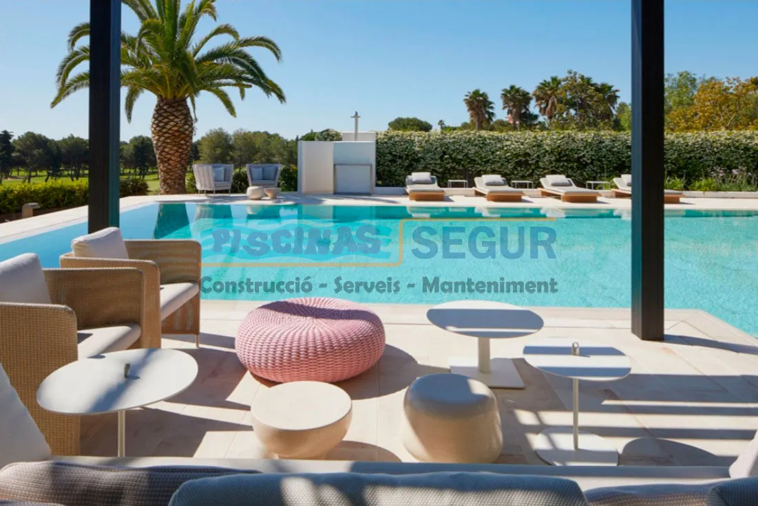Construcción-piscinas--Casanova-ARQ-en-Sitges5 Construcción de piscinas infinity en Tarragona